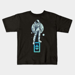 Theta Tfuel NFT Tfuel Blockchain decentralized video streaming Logo Astronaut Moon Kids T-Shirt